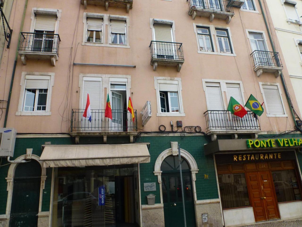Hospedaria D. Damélio Lisbona Esterno foto